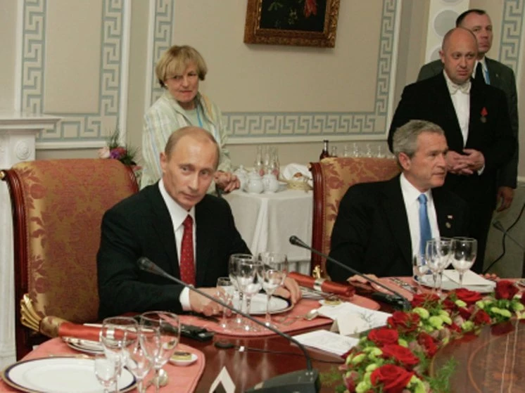 Джордж Буш-младший удивился своей давней фотографии с Пригожиным