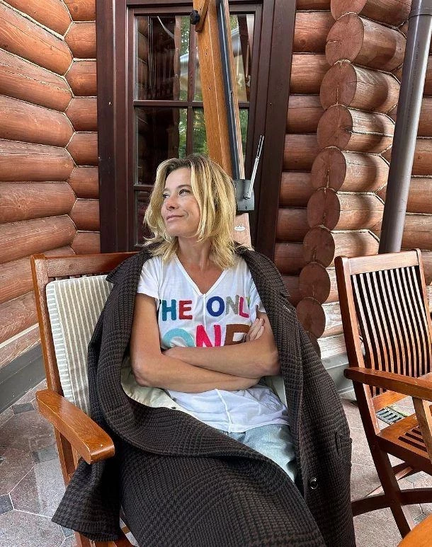 Юлия Высоцкая понервничала во время перелета из Италии в Россию