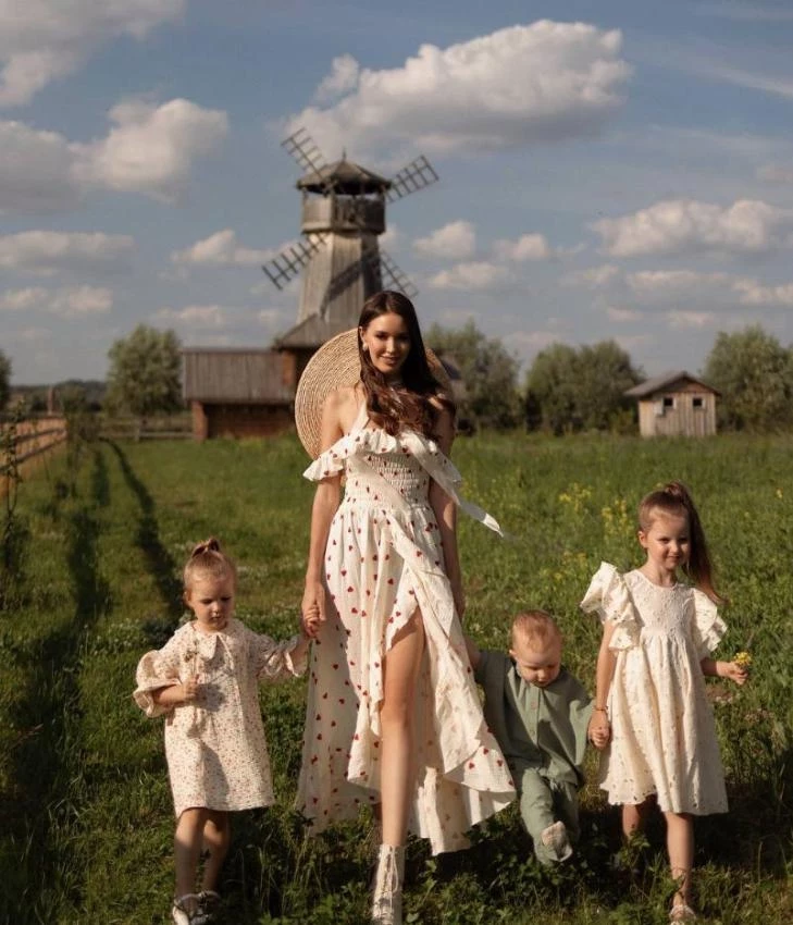 Беременная в четвертый раз Анастасия Костенко пожаловалась на самый долгий токсикоз в жизни