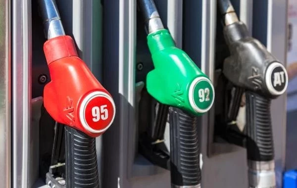 Новак пообещал жесткие меры, если топливо продолжит дорожать 