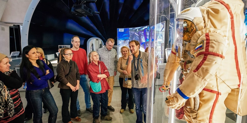 Более 380 экскурсий проведут в Москве к Всемирному дню туризма