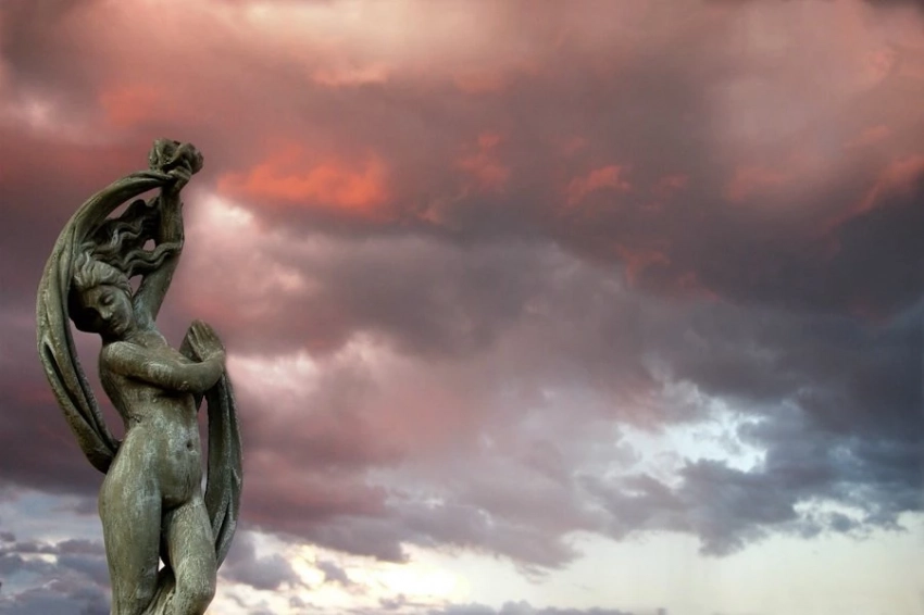 РИА «Новости»: археологи Египта и Франции обнаружили под водой храм богини Афродиты