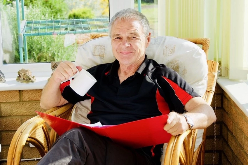 APA PsecNet: учёные выяснили, в какой период жизни человек наиболее счастлив