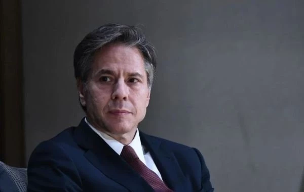 Блинкен пошутил про «русских друзей», услышав тестовый сигнал тревоги 