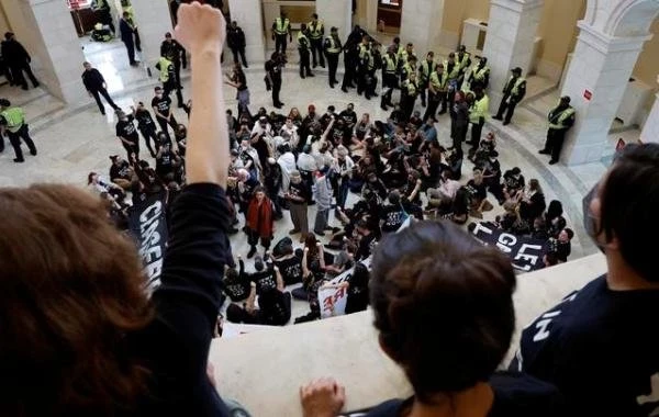 В США выступающие против боевых действий в Газе ворвались в Капитолий 