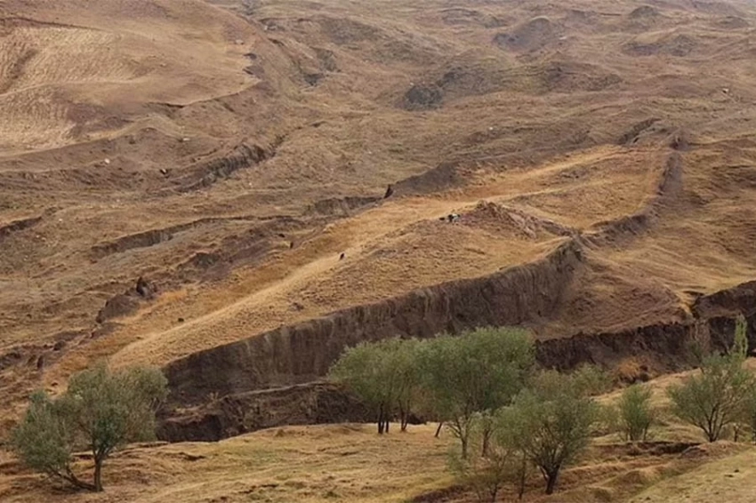 Археологи заявили, что камни и почва из турецкого кургана содержат руины Ноева ковчега