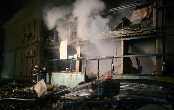 Мощные взрывы прогремели в Одессе после крушения украинской ракеты ПВО 