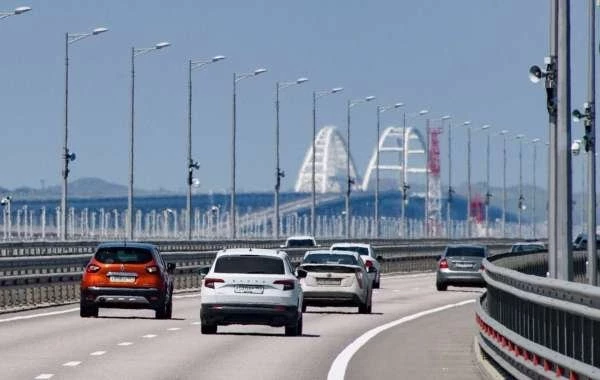 Проезд по Крымскому мосту со стороны Тамани и Краснодарского края свободен 