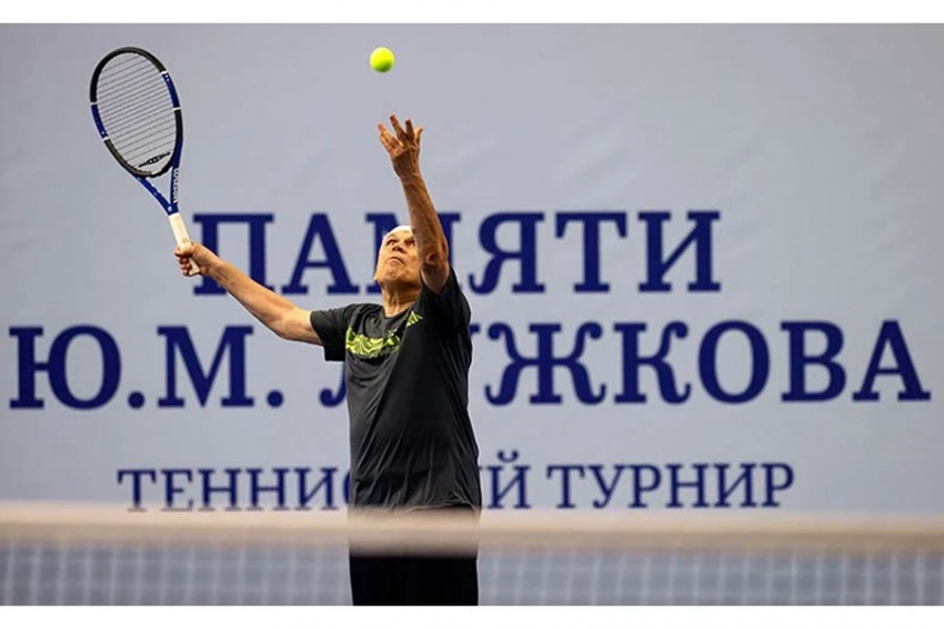 На кортах турнира памяти Юрия Лужкова «Кожаная Кепка» встретятся его друзья и коллеги