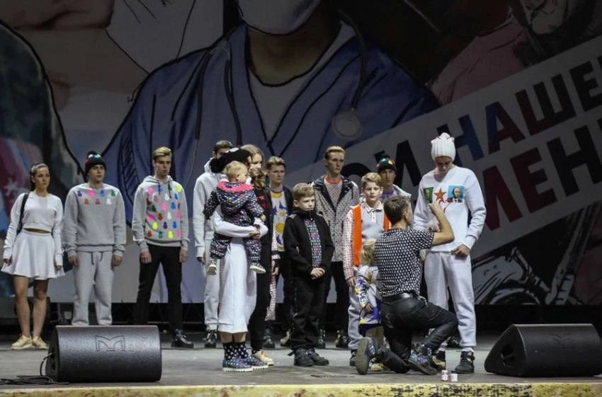 В Санкт-Петербурге пройдет показ мод по мотивам картин художника Алексея Сергиенко