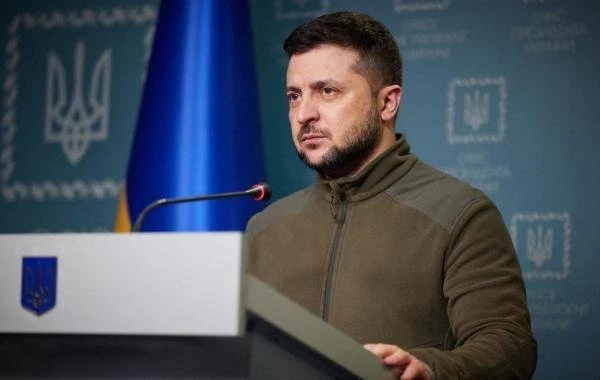 Во Франции заявили, что США решили обвинить в неудачах Зеленского 