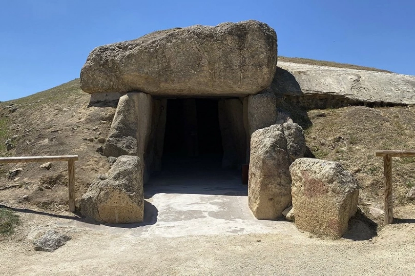 Колоссальная доисторическая гробница была «величайшим инженерным достижением» каменного века