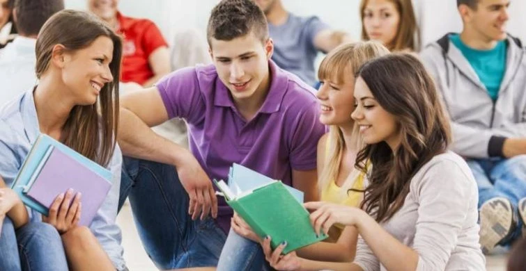 Поздравления с Днем студента 25 января 2025 года короткие и прикольные