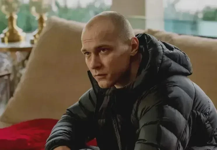 Юра Борисов пришёл с дочками на радио и рассказал о своём успехе, номинации на "Оскар" и знакомстве с Анджелиной Джоли