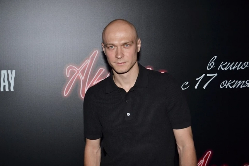 «В детстве я его называла "актер фигов". А он на Оскара пошел»: Бабушка актера Юры Борисова рассказала о детстве и скромной жизни актера