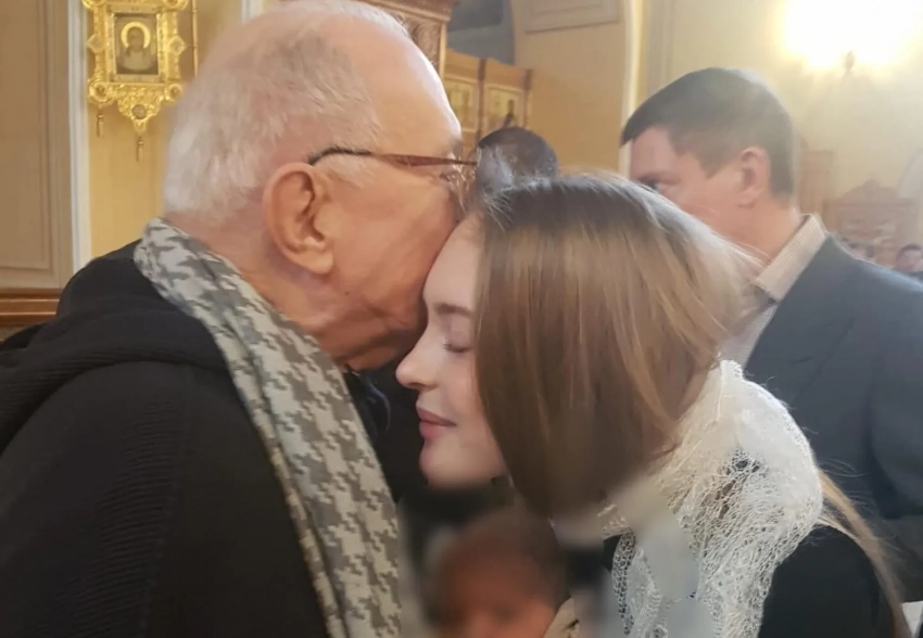 Никита Михалков с семьёй пришёл на крещение правнука