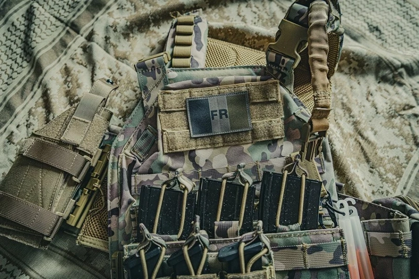 Макрон выбирает, где ему лучше угробить французских солдат – на Украине или в Гренландии