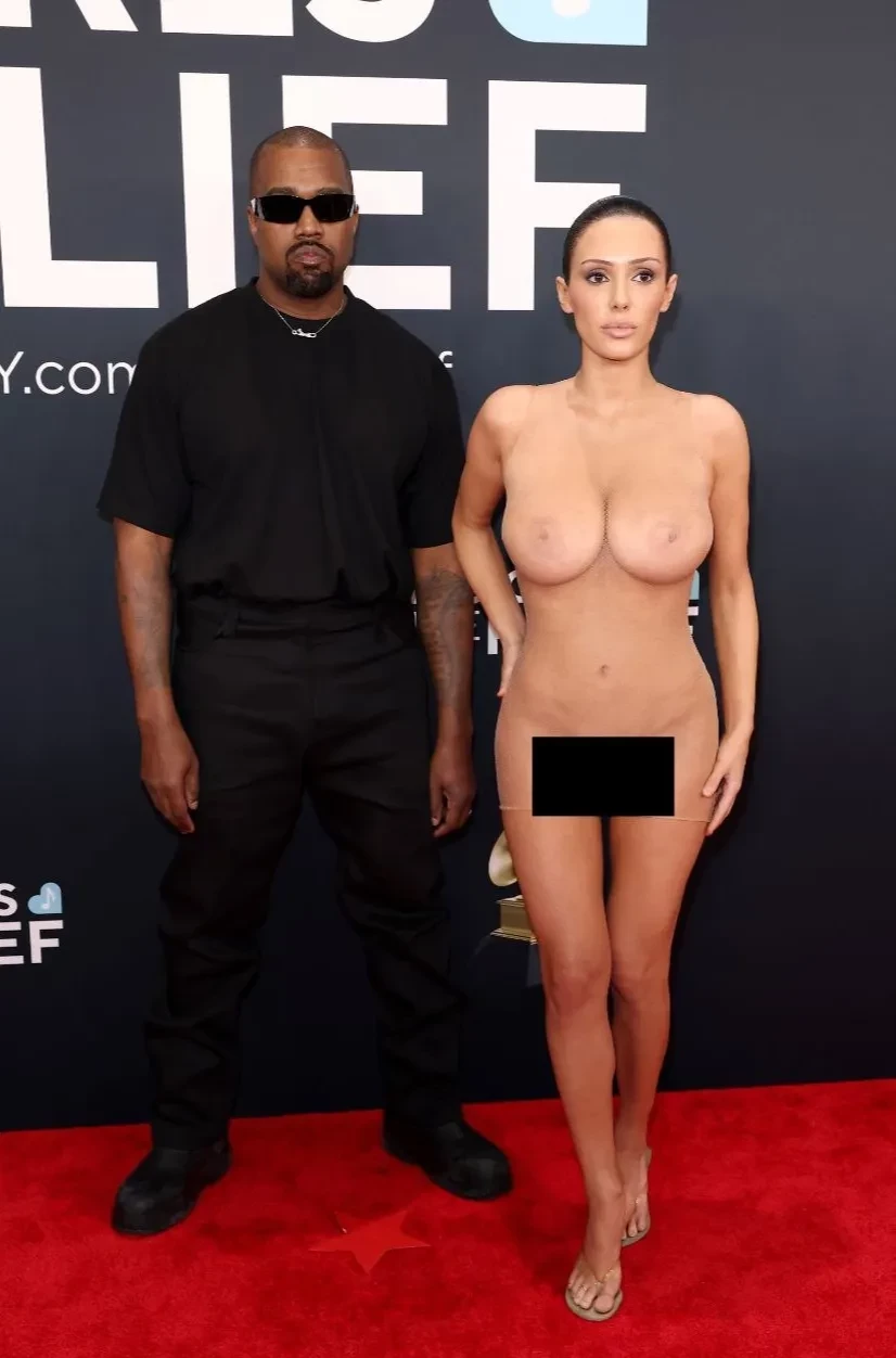 Бьянку Цензори не накажут за то, что она пришла на премию "Грэмми" в "голом" платье