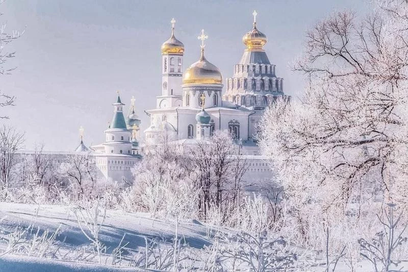 Русская православная церковь сегодня, 11 февраля 2025 года отмечает День образования Екатеринбургской епархии и собора Коми