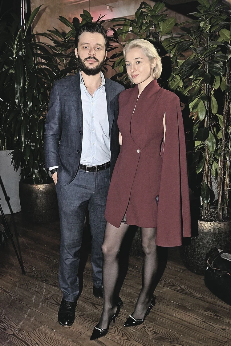 Анастасия Волочкова выдает замуж 19-летнюю дочь: "Я оплачу свадьбу, а квартиру ей обязан купить отец!"