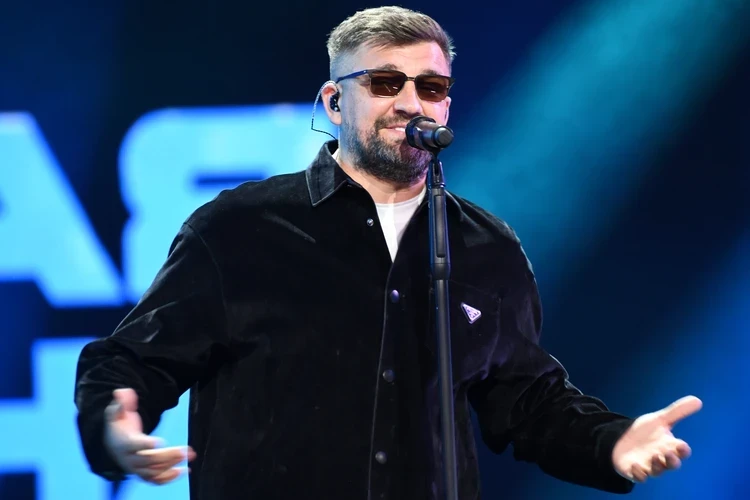 «Я понял, как работает религия, когда появились дети»: рэпер Баста рассказал об уличном воспитании, семье и вере в Бога