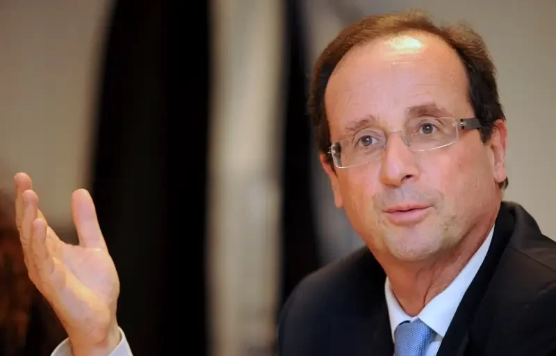 Экс-президент Франции потребовал от ЕС «нанести удар по Трампу»