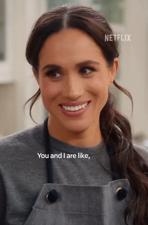 Меган Маркл танцует и жарит курицу в тизере своего нового кулинарного шоу