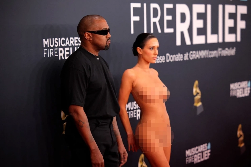 Канье Уэст лишился контракта на $20 миллионов из-за платья жены