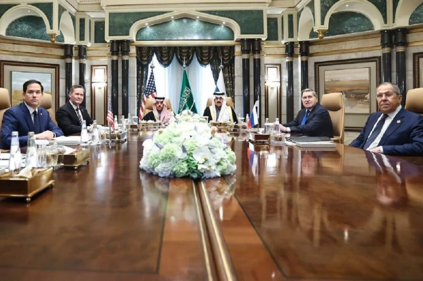 В Эр-Рияде начались переговоры делегаций России и США