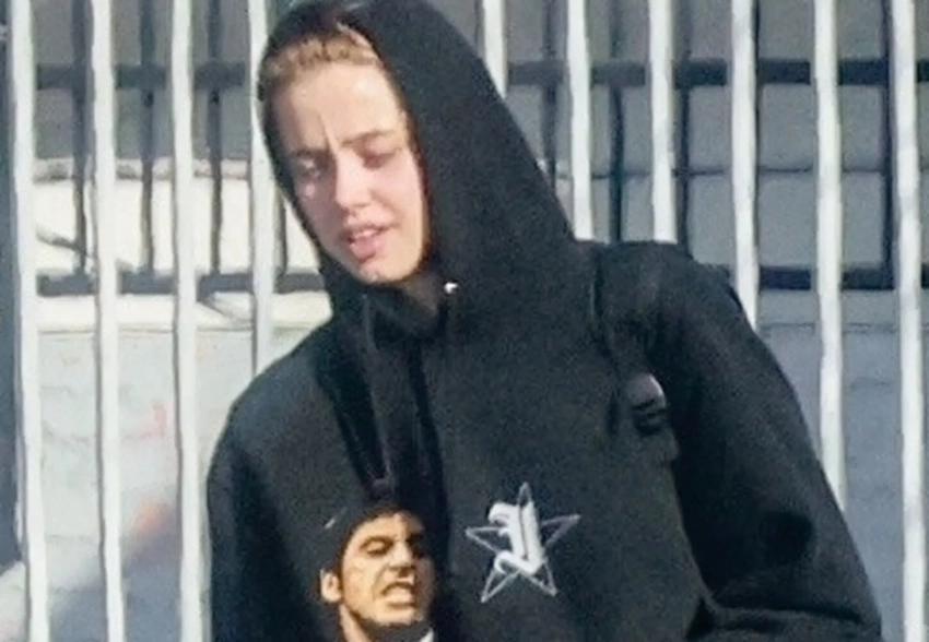 Шайло Джоли засняли на выходе из танцевального зала