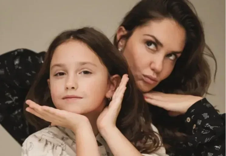 "2024 год был кармическим". Агата Муцениеце в новом интервью рассказала о дочери и промолчала о сыне, который отказался жить с ней