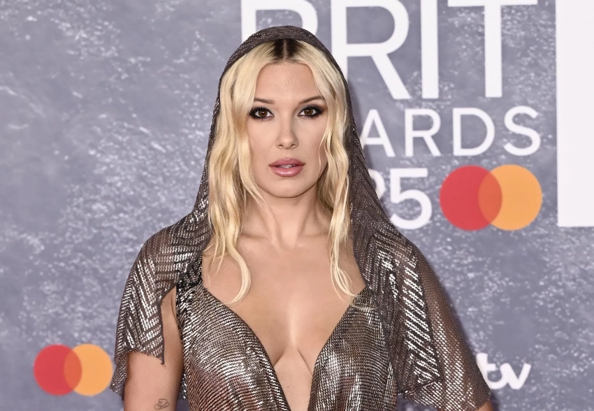 Милли Бобби Браун в новом "взрослом" образе, Сабрина Карпентер, Charli XCX в полупрозрачном платье на премии BRIT Awards