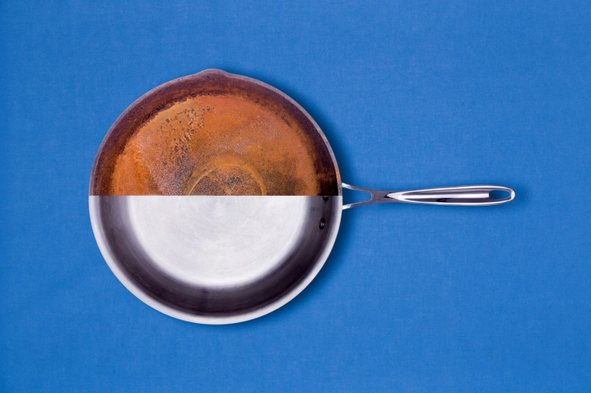 Чтобы сковорода сияла как новенькая: нагар отлипнет, а еда не пригорит