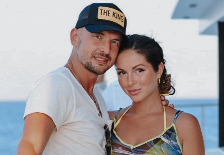 "Лились слёзы ручьём". Нюша рассказала о том, как переживала развод с Игорем Сивовым