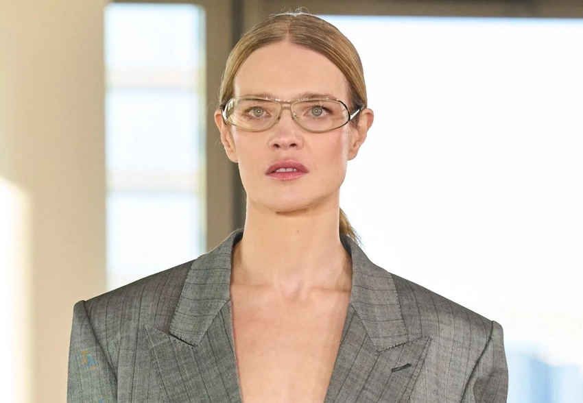 Неделя моды в Париже: Наталья Водянова вышла на подиум на показе Stella McCartney