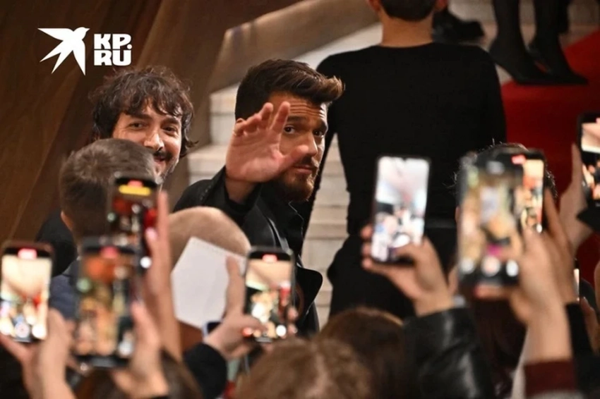 Звезда турецких сериалов Джан Яман задумался о чтении русской классики в оригинале