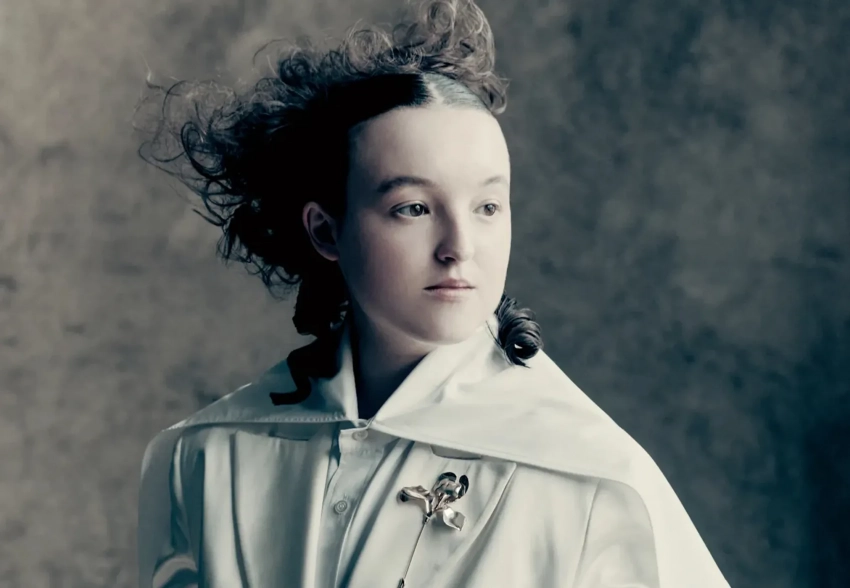 Звезда сериала "Одни из нас" Белла Рамзи снялась для обложки Vogue и рассказала, что у неё аутизм