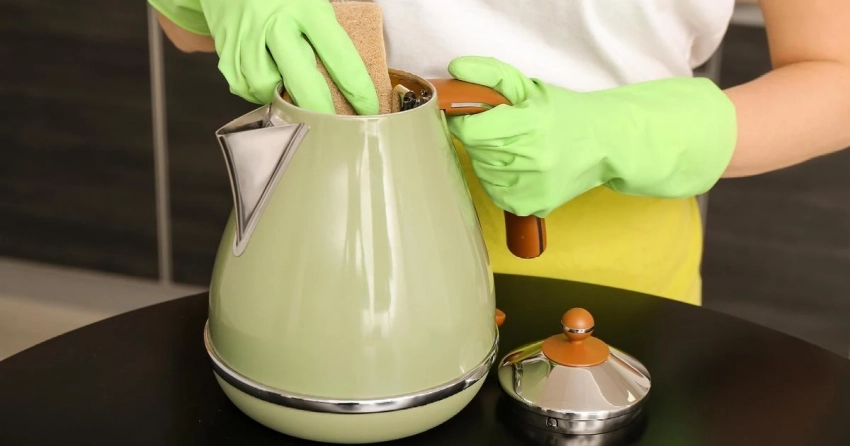 Причина, по которой нельзя чистить чайник лимонной кислотой, и как правильно это делать