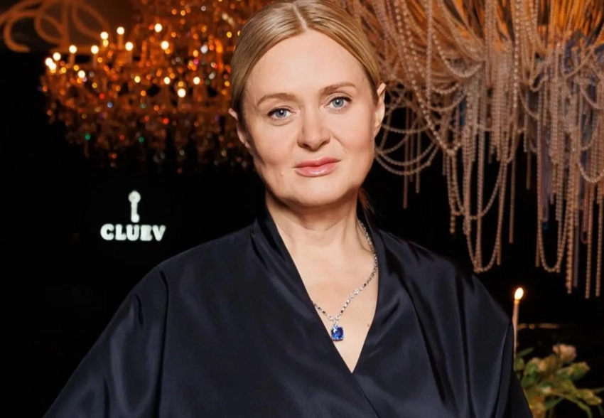 "Это доказывает, если упорно трудиться, и если у тебя папа — Никита Михалков...". Анна Михалкова пошутила о причинах своего успеха