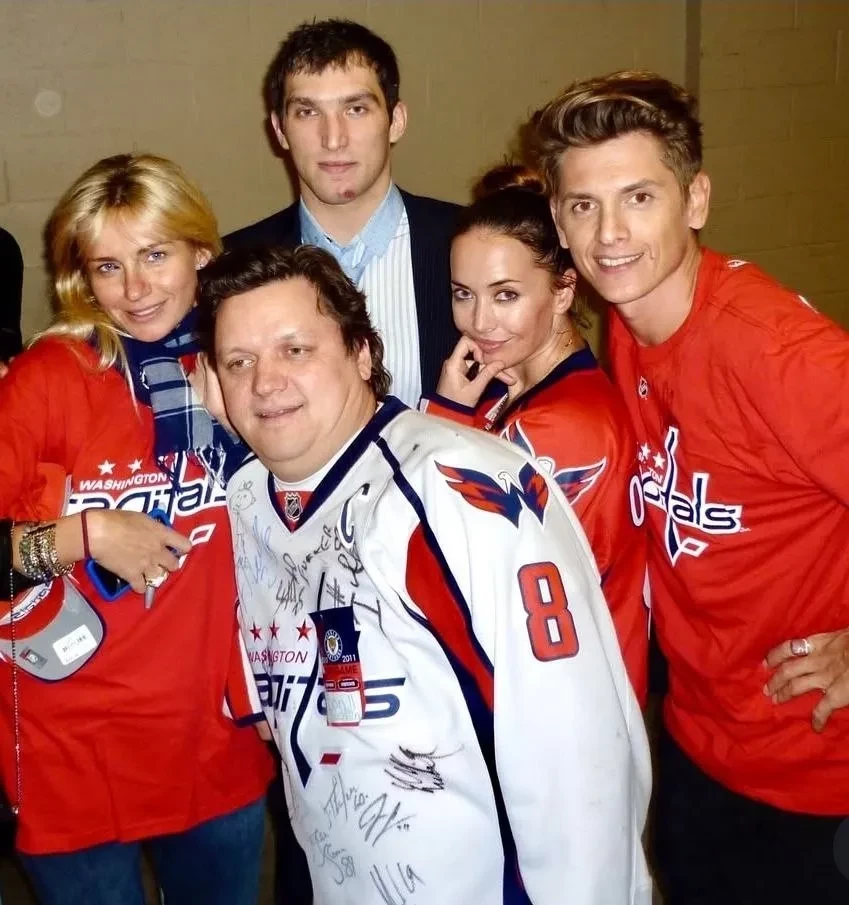 После триумфа Александра Овечкина в НХЛ в сети появились его архивные фото с Жанной Фриске