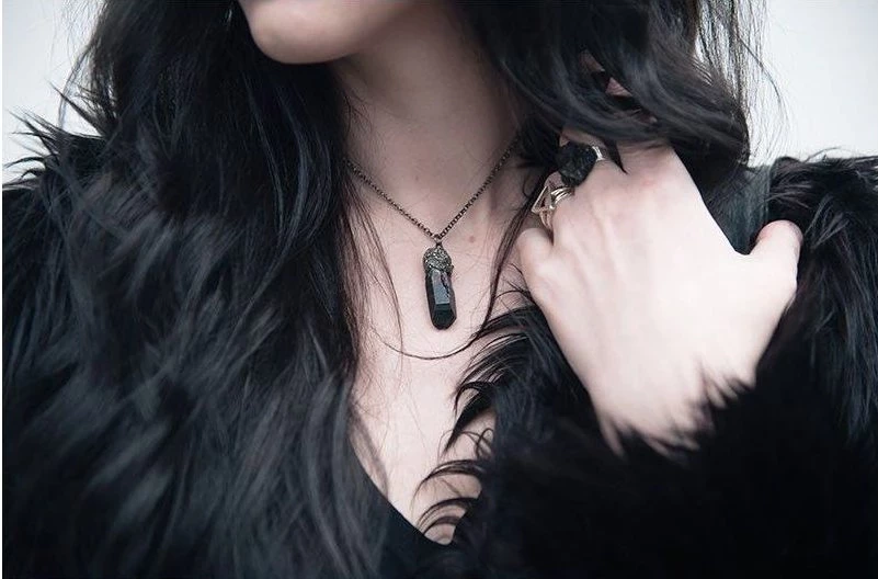 Что такое темная женская энергия, как ее принять и раскрыть в себе