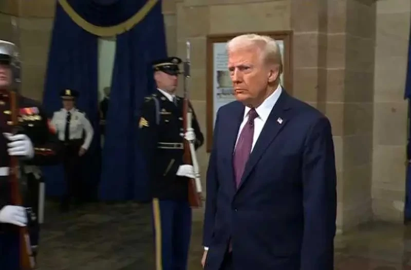 О Зеленском: Трамп заявил, что здоровый человек не стал бы ввязываться в войну против России