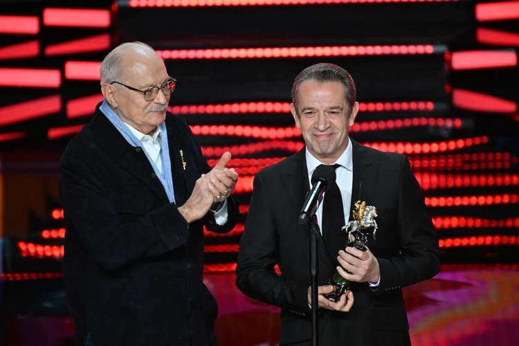 Софья Синицына с дочкой Павла Табакова и одинокий Дмитрий Шепелев: как прошло открытие 47-го Московского международного кинофестиваля