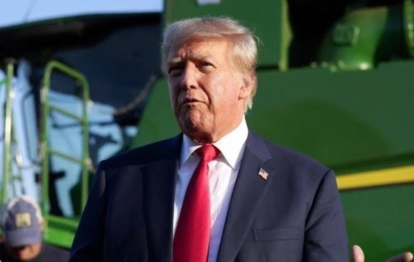 Приезд Трампа на парад Победы в Москву не обсуждался - Песков