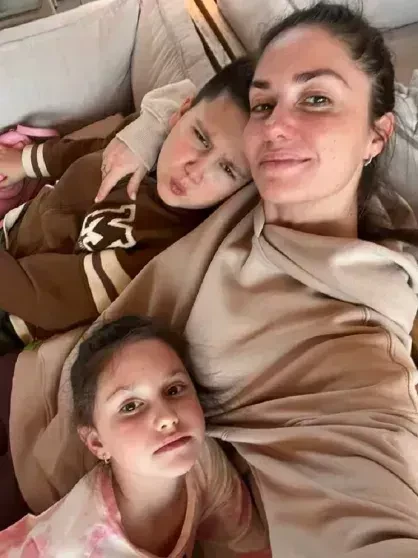 "У отца это вызвало недоумение". Агата Муцениеце встретилась с сыном, из-за которого судится с Павлом Прилучным, — в кабаре