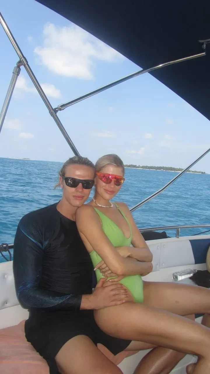 Елена Перминова опубликовала совместные фотографии с Тарасом Романовым и рассказала, что скучает по детям