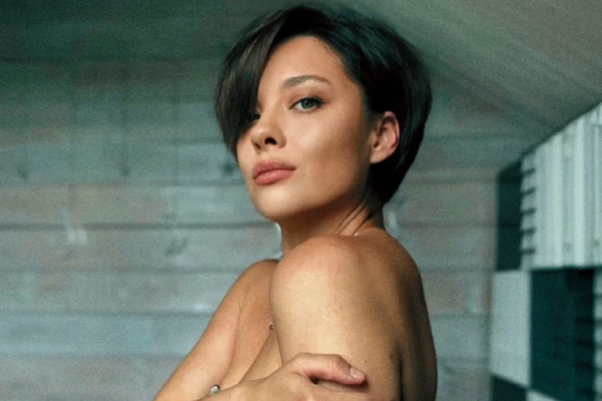 «Не смогли назвать причину»: Врачи пытаются понять, из-за чего внезапно умерла 34-летняя жена солиста «Челси»