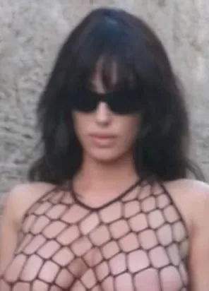 Бьянка Цензори опубликовала новые "голые" фото