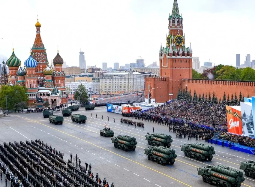 Представитель правительства США может приехать в Москву на Парад Победы