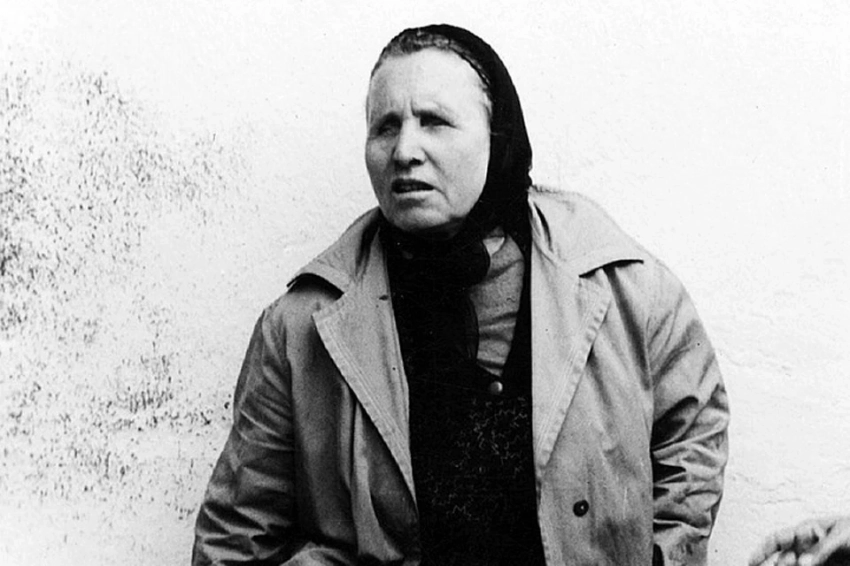 Воспитывала приемных детей, а мужчины не принесли ей счастья: Какой была личная жизнь знаменитой провидицы Ванги